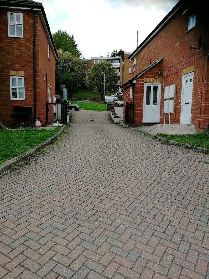 Metrolets 2 Apartment Luton  Exterior photo